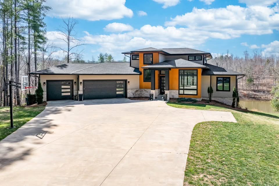 custom home by general contractor Matthew Smart